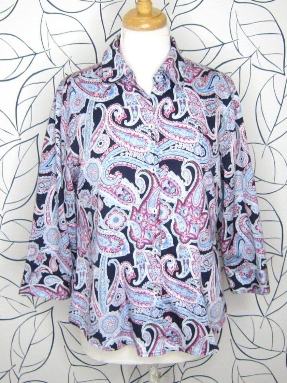 Foxcroft Women's Size 14P Petite Shaped Wrinkle Free Blue/Purple Paisley Blouse